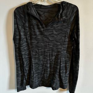 Lululemon Long-sleeve camp print